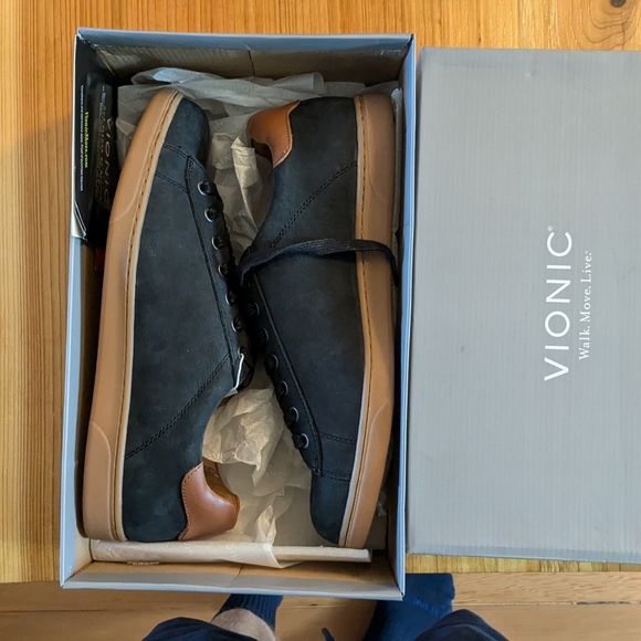 Vionic Mens Baldwin Nubuck Casual Shoes - 11 - Picture 2 of 5